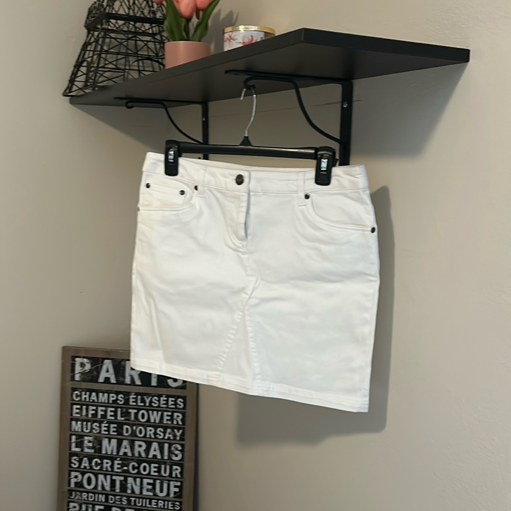White jean mini skirt.